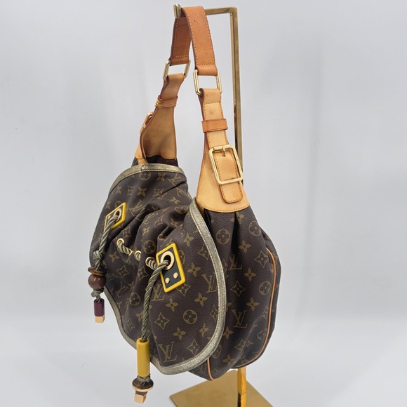 Louis Vuitton Kalahari GM Monogram Canvas Shoulder Bag – Limited Edition 2009 - Picture 3 of 16